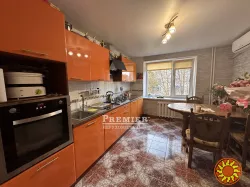 2 кімн. квартира. 60 м2. Вул. Космонавтів