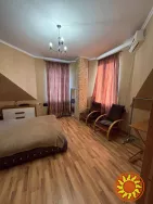 Унікальна 2-кімнатна квартира на Середньофонтанській