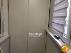 Пропонується до продажу двокімнатна квартира у новому цегляному будинку на Сахарова.