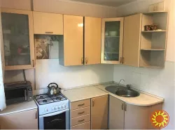 Продається 2-кімнатна квартира площею 48 кв.м.