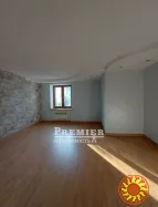 Пропонується до продажу 3 кімнатна квартира в районі 40-і школи.