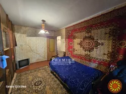 У продажу двокімнатна квартира на низькому поверсі, в житловому стані