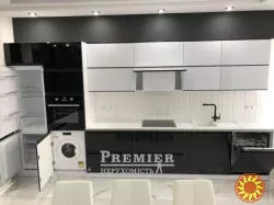 Терміново продам велику однокімнатну квартиру в новому, заселеному будинку.