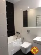 Терміново продам велику однокімнатну квартиру в новому, заселеному будинку.