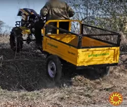 Одновісний тягач 18 к. с. + причіп = 4х4 ведучий і причіпний мости