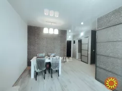 Продається 1-кімнатна квартира в Перлині!