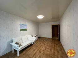 Продам квартиру з класичним ремонтом по вулиці Марсельська.