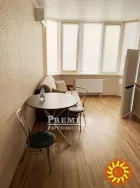 Пропонується до продажу квартира в новому житловому комплексі закритого типу.