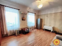 Продаж 1-кімнатної квартири поблизу центру