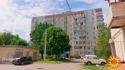 Продам однокомнатную с хорошим косметическим ремонтом.