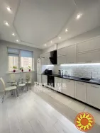 Пропонується до продажу двокімнатна квартира у новому житловому комплексі на Сахарова.