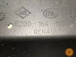 Бу накладка декоративная  Renault 2.2  2.5 dci 8200164199