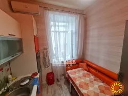 3-кімнатна в центрі Одеси. Р-н Музкомедіі 2-конутрний котел.  70 кв.м.