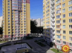 Продам 3-кімнатну квартиру на Кримському бульварі