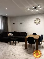 Пропонується до продажу простора 3-кімнатна квартира в новому будинку на Бочарова.