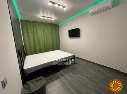 Пропонується до продажу однокімнатна квартира у новому житловому комплексі біля моря.