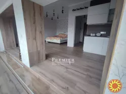 Продається квартира в найближчому передмісті Одеси, новий зданий цегляний будинок.