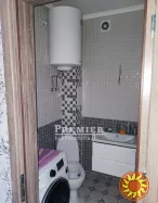 Продається квартира в найближчому передмісті Одеси, новий зданий цегляний будинок.