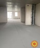 Пропонується до продажу квартира загальною площею 107 кв.м, двостороння, вид на море зі всіх вікон.