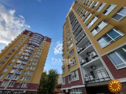 Продам двухкімнатну квартиру 76 кв.м