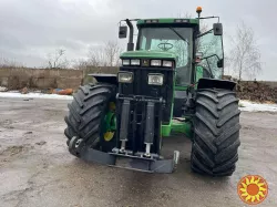 Трактор John Deere 8210  Рік випуску: 2001 Об'єм двигуна: 8 100 см³