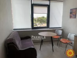 У продажі простора, світла євродвушка загальною площею 44,6 кв.м.