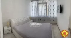 У продажі простора, світла євродвушка загальною площею 44,6 кв.м.