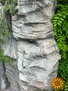 Скала в интерьере, барельєф водопад, отделка каминов печей, барбекю