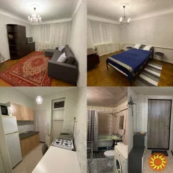 Продам 2-кімнатну квартиру в центрі Одеси на вулиці Приморська.