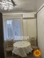 Пропонується до продажу простора однокімнатна квартира.