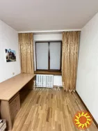 Продам затишну трикімнатну квартиру на Черемушках