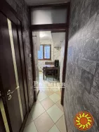 Продам затишну трикімнатну квартиру на Черемушках