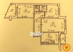 Продам 3-х кімнатну квартиру з косметичним ремонтом.