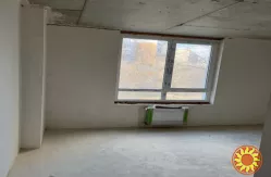 Квартира загальною площею 93 кв.м, з просторною кухнею 16 кв.м.