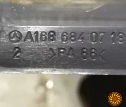 Бу накладка салазок сиденья Mercedes W168, A1686840718, 1686840718