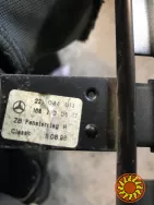 Бу направляющая стекла Mercedes Benz W168, A1687200617 , передней правой двери.