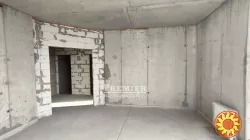 Пропонується до продажу 2-кімнатна квартира в новому зданому будинку.