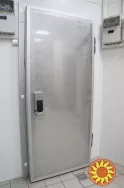 Пропонуємо холодильні і морозильні двері