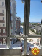 У продажу 2х кімнатна квартира в елітному комплексі на 5ому поверсі з панорамними вікнами з краєвидом на море.