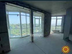 Трикімнатна квартира в новому сучасному ЖК біля моря