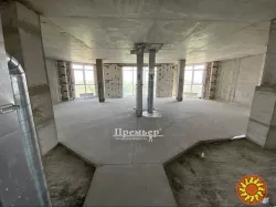 Трикімнатна квартира в новому сучасному ЖК біля моря