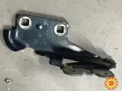 Бу петля капота Renault Laguna 2, 8200418249, 7700418249, правая.