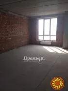 У продажу дуже гарна ексклюзивна квартира у новому цегляному будинку.