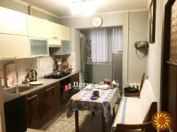 У продажу трикімнатна квартира в шикарному районі