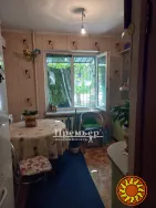 Продаж однокімнатної квартири на першому поверсі