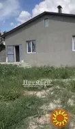 У продажу будинок у Суворовському районі загальною площею 100 кв.м. на ділянці 4 сотки.