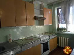 Пропонується до продажу трикімнатна квартира біля Малиновського ринку