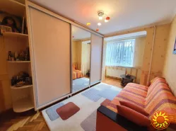 3-кімнатна квартира на Дніпропетровській дорозі.