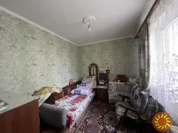 У продажу 3 кімнатна квартира на вулиці Сахарова.