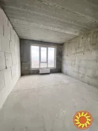 У продажу 2 кімнатна квартира загальною площею 44 кв.м., видовий поверх.